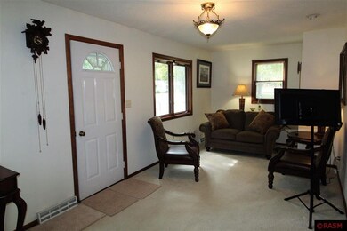 1126 N Payne St, New Ulm, MN 56073 - photo 2