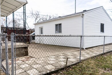 Patio/Garage