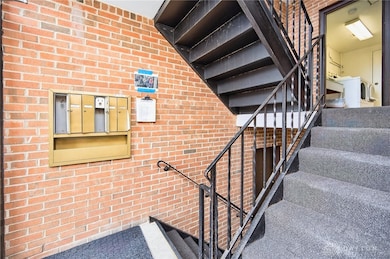 1124 Eagle Feather Cir unit 161, Dayton, OH 45449 - photo 4