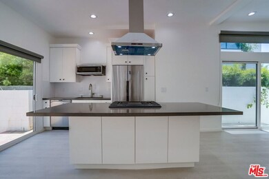 1655 1/2 S Longwood Ave, Los Angeles, CA 90019 - photo 4