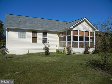 190 Meadow Ave, Colonial Beach, VA 22443 - photo 3