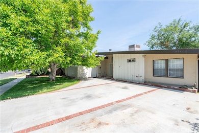 19516 Blythe St, Reseda, CA 91335 - photo 7