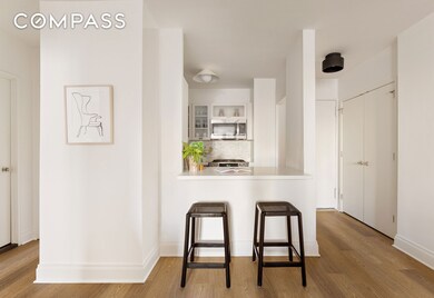 212 E 47th St unit 11E, New York, NY 10017 - photo 3