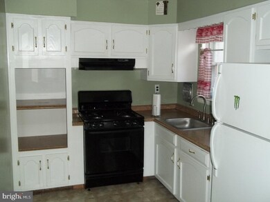 4718 Saint Denis Dr, Philadelphia, PA 19114 - photo 6