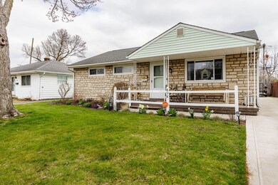 818 Stephen Dr W, Columbus, OH 43204 - photo 2