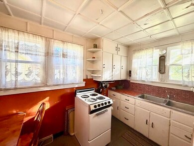 307 S Winnebago St, Caledonia, MN 55921 - photo 5