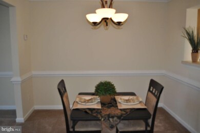 7671 Staunton Cir, Manassas, VA 20109 - photo 6
