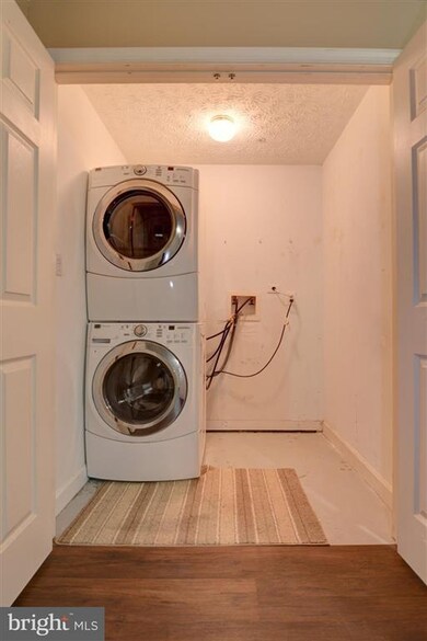 8402 Oak Meade Way, Jessup, MD 20794 - photo 6