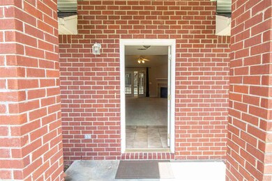 3413 Holt Cir, Pensacola, FL 32526 - photo 5