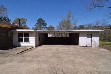 136 Jackson St, Hazlehurst, MS 39083 - photo 6
