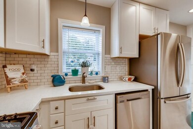 1102 W 43rd St, Baltimore, MD 21211 - photo 5