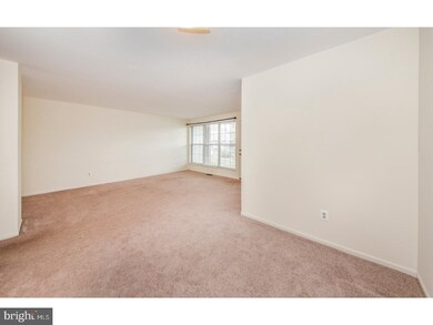 810 Northridge Dr, Norristown, PA 19403 - photo 6