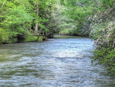 Mountaintown Creek
