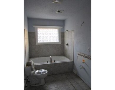 Master Bath/Spa.
