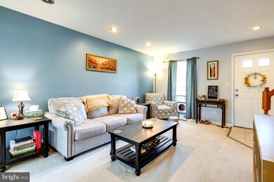 1754 Tiger Lily Cir, Woodbridge, VA 22192 - photo 4