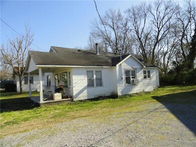 604 Landers St, Shelbyville, TN 37160 - photo 2