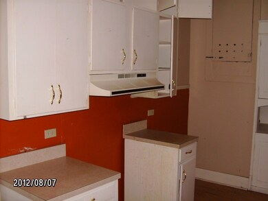 Kitchen, vent fan