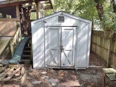 1409 Shed