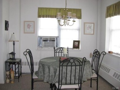 20 N 9th St unit 1, Emmaus, PA 18049 - photo 2