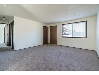 231 S 40th St, Springfield, OR 97478 - photo 7