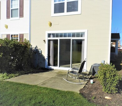 2034 Limestone Ln unit 231, Carpentersville, IL 60110 - photo 5