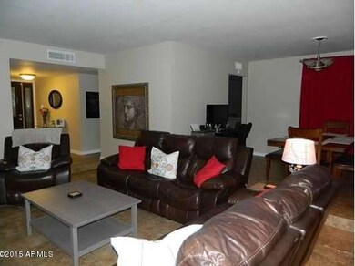 Family Room 4