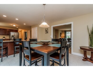 22 Valleyview Dr, MerriMacK, NH 03054 - photo 3