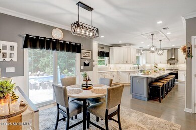 3 Kindling Way Kitchen Eating Area