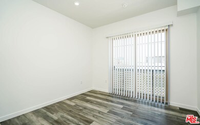 2701 James m Wood Blvd unit 304, Los Angeles, CA 90005 - photo 2