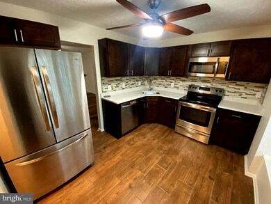 11554 Joyceton Dr unit 32-3, Upper Marlboro, MD 20774 - photo 3