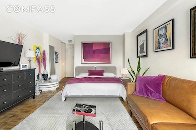 The Frost House unit 15F, New York, NY 10065 - photo 2