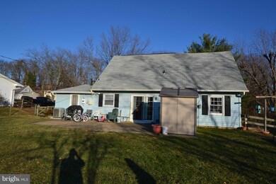 12830 Point Pleasant Dr, Fairfax, VA 22033 - photo 7