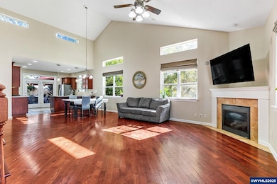 610 NW Hillcrest Dr, Dallas, OR 97338 - photo 5