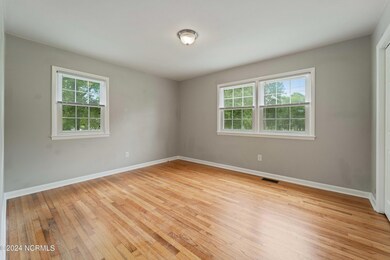 201 Cardinal Rd, Jacksonville, NC 28546 - photo 5