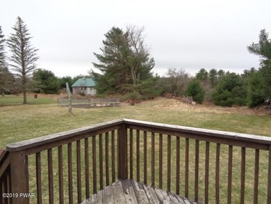 475 Rowland Rd, Greeley, PA 18425 - photo 4