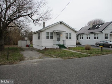 146 N Dolbow Ave, Penns Grove, NJ 08069 - photo 3