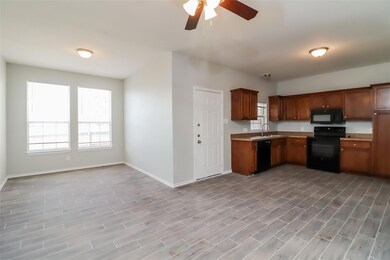 206 Ridgeway Blvd, Weatherford, TX 76086 - photo 4