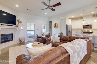 807 Barrington Ct 5