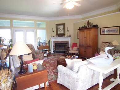 Bright, Spacious Living Room