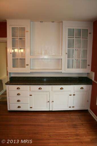 21045 Twin Springs Dr, Smithsburg, MD 21783 - photo 2