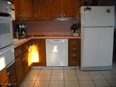 702 Hollenback St, Moosic, PA 18507 - photo 3