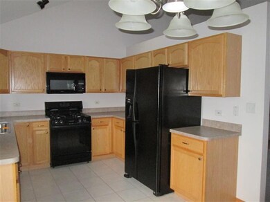 9266 Wright St, Merrillville, IN 46410 - photo 2