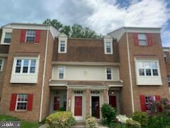 10418 Parthenon Ct, Bethesda, MD 20817 - photo 2