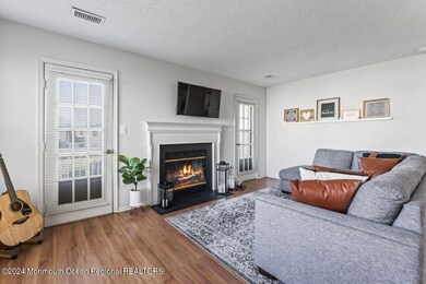 18 Des Moines Ct unit 40, Tinton Falls, NJ 07712 - photo 5