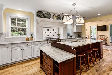 139 Chestnut St, Camden, ME 04843 - photo 7