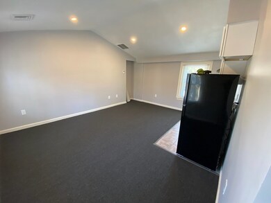 132 Pleasant St unit 4, Woburn, MA 01801 - photo 3