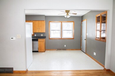 218 N Ellen St, Cedar Falls, IA 50613 - photo 4