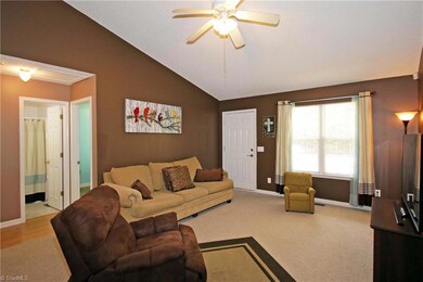 151 Brookview Rd, Statesville, NC 28625 - photo 3