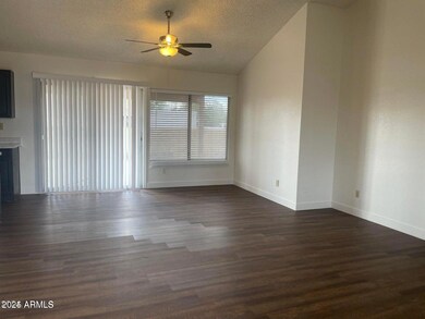 10614 N 72nd Ave, Peoria, AZ 85345 - photo 4