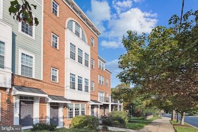 246 N Summit Ave unit 19, Gaithersburg, MD 20877 - photo 2